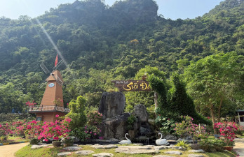 Cho thuê xe 16 chỗ đi suối đá